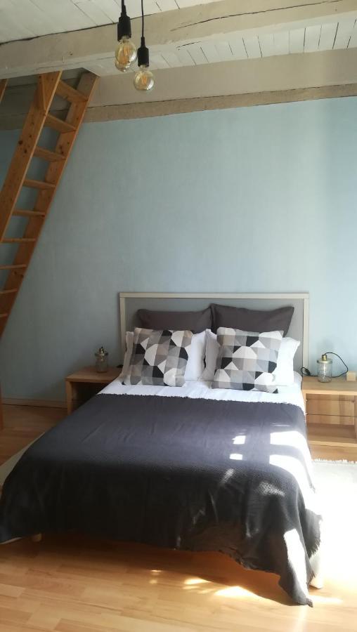 Le Mas De Carrie Bed and Breakfast Parisot  Εξωτερικό φωτογραφία