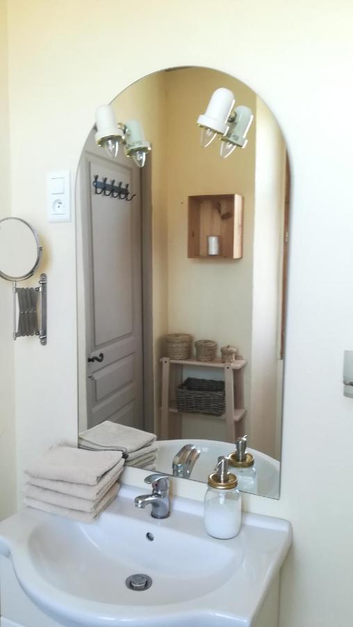Le Mas De Carrie Bed and Breakfast Parisot  Εξωτερικό φωτογραφία