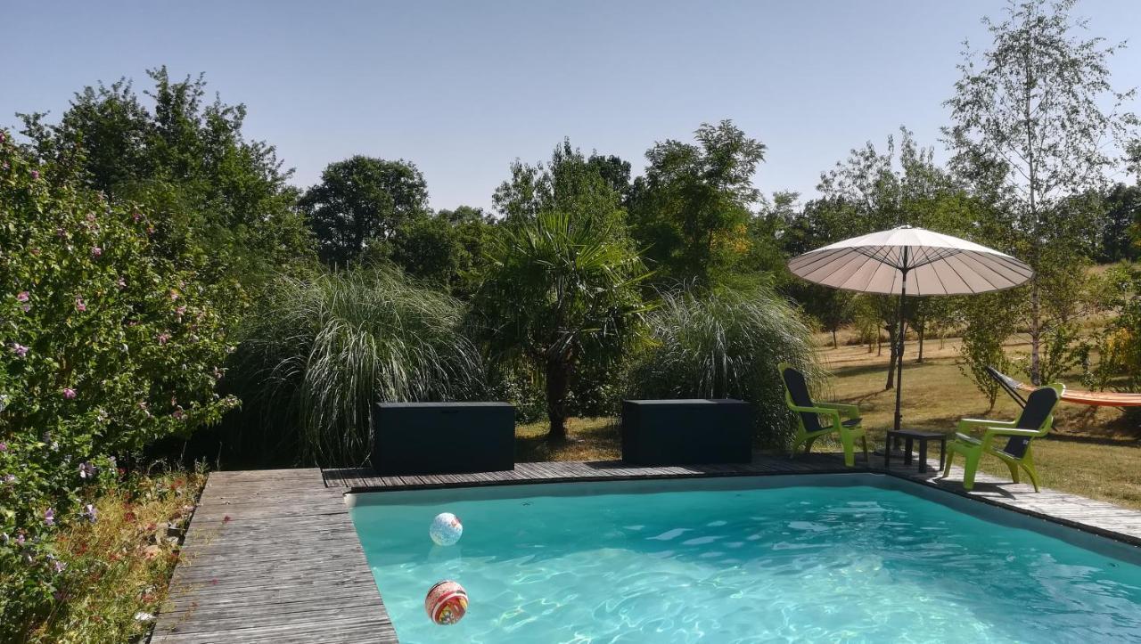 Le Mas De Carrie Bed and Breakfast Parisot  Εξωτερικό φωτογραφία